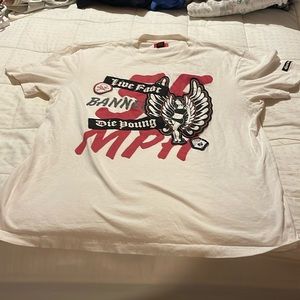 Men’s size large guess t shirt used good condition logo live fast